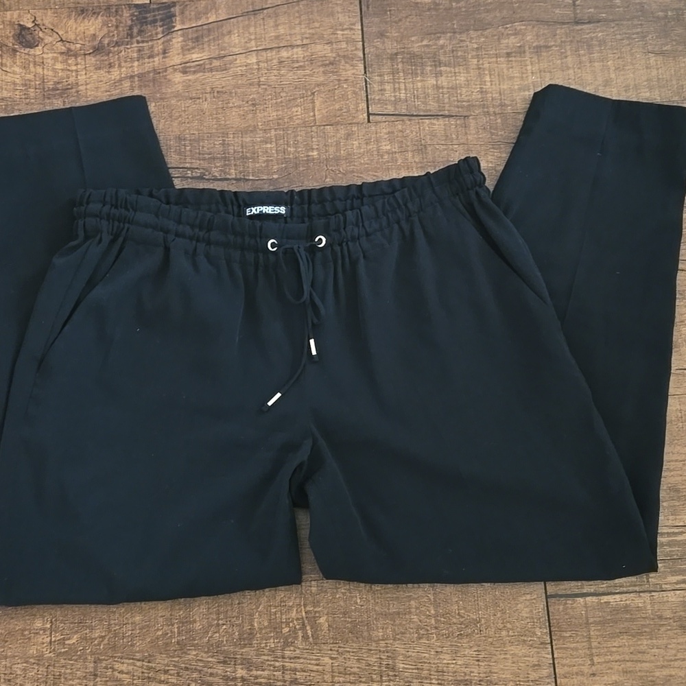Express Black Cropped Ankle Pants with Drawstring Waist – Medium